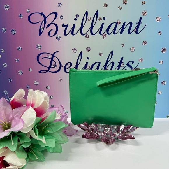 PADDED QUILT CLUTCH WRISTLET - Picture 5 of 8